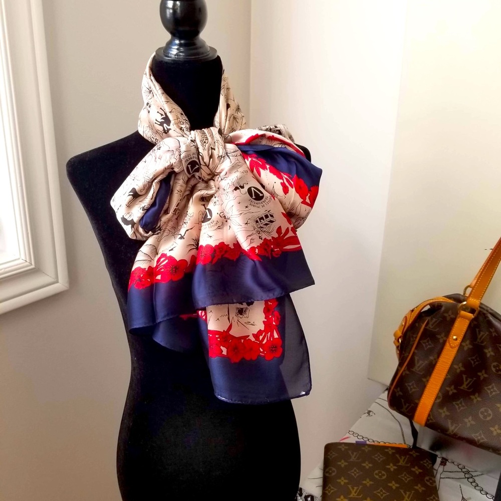 Fashion silk scarf